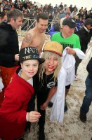 /album/lady-gaga-y-taylor-kinney-en-el-polar-plunge-2015-01-03-2015-/a003-2-jpg/